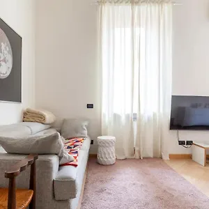 lovely-studio-heart-of-milan.italymilanhotels.net/